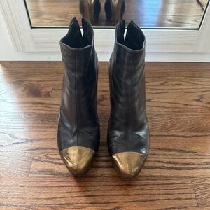 Steven Venezia Booties